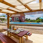 Villa With A Heated Pool By Istrabook *