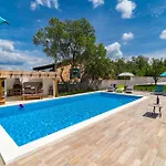 With A Heated Pool By Istrabook Villa *
