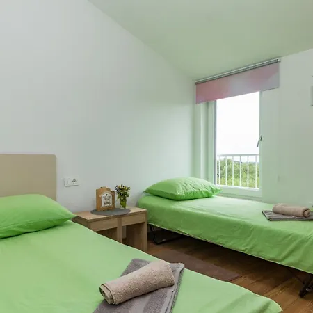 With A Heated Pool By Istrabook Βίλα *