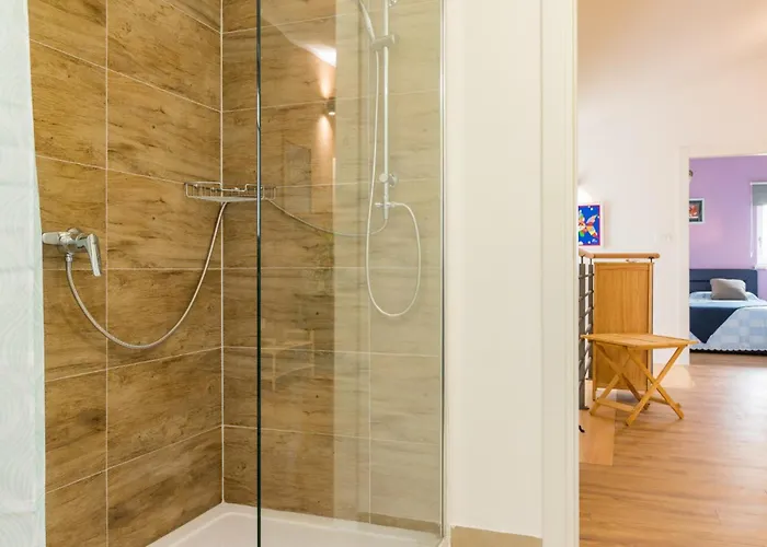 Βίλα With A Heated Pool By Istrabook