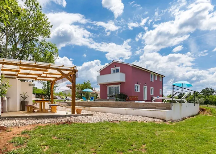 With A Heated Pool By Istrabook * Basici